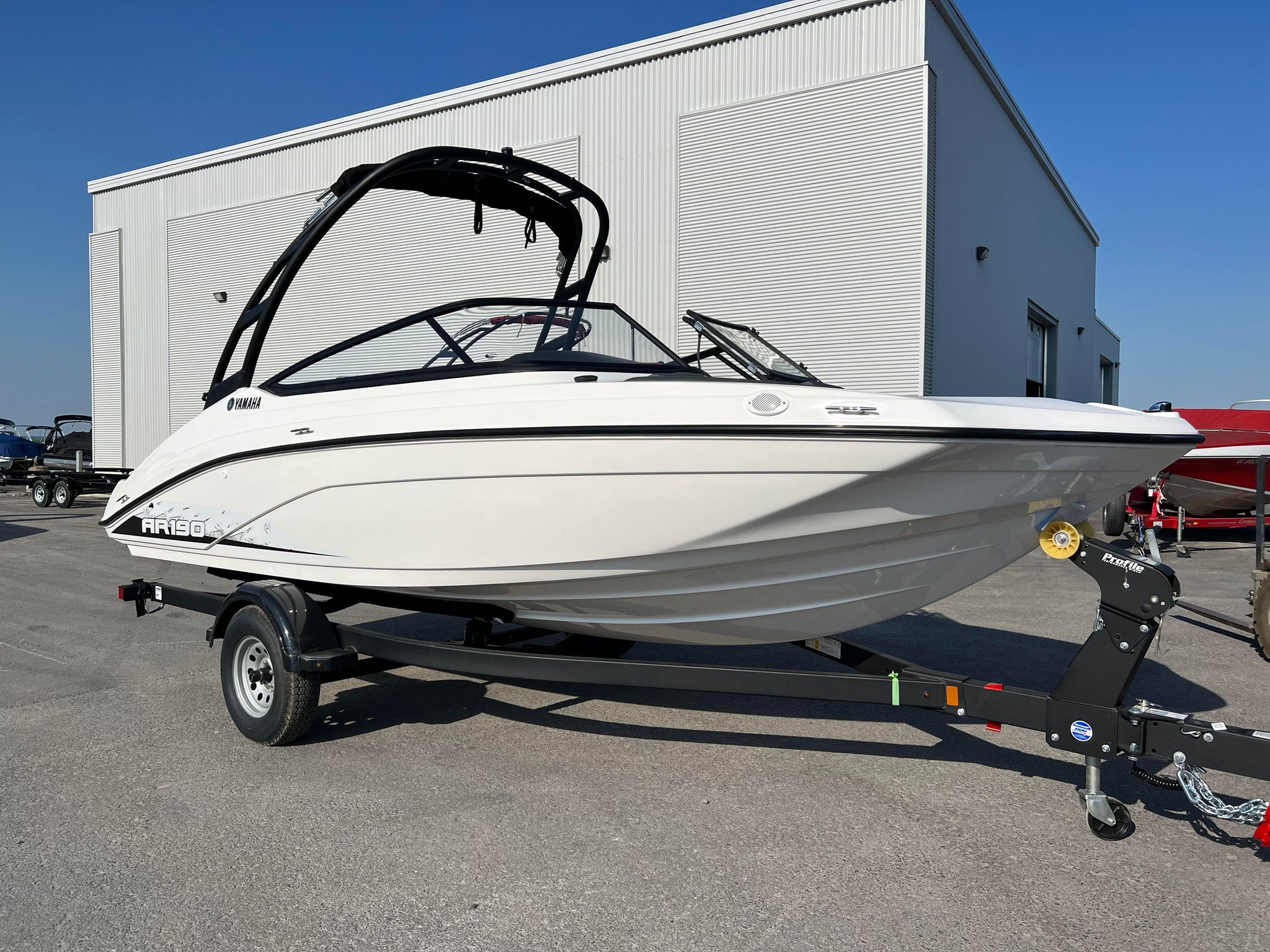 Bateau Yamaha AR190